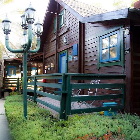 Family Cabin Menaẖemya Dış mekan fotoğraf