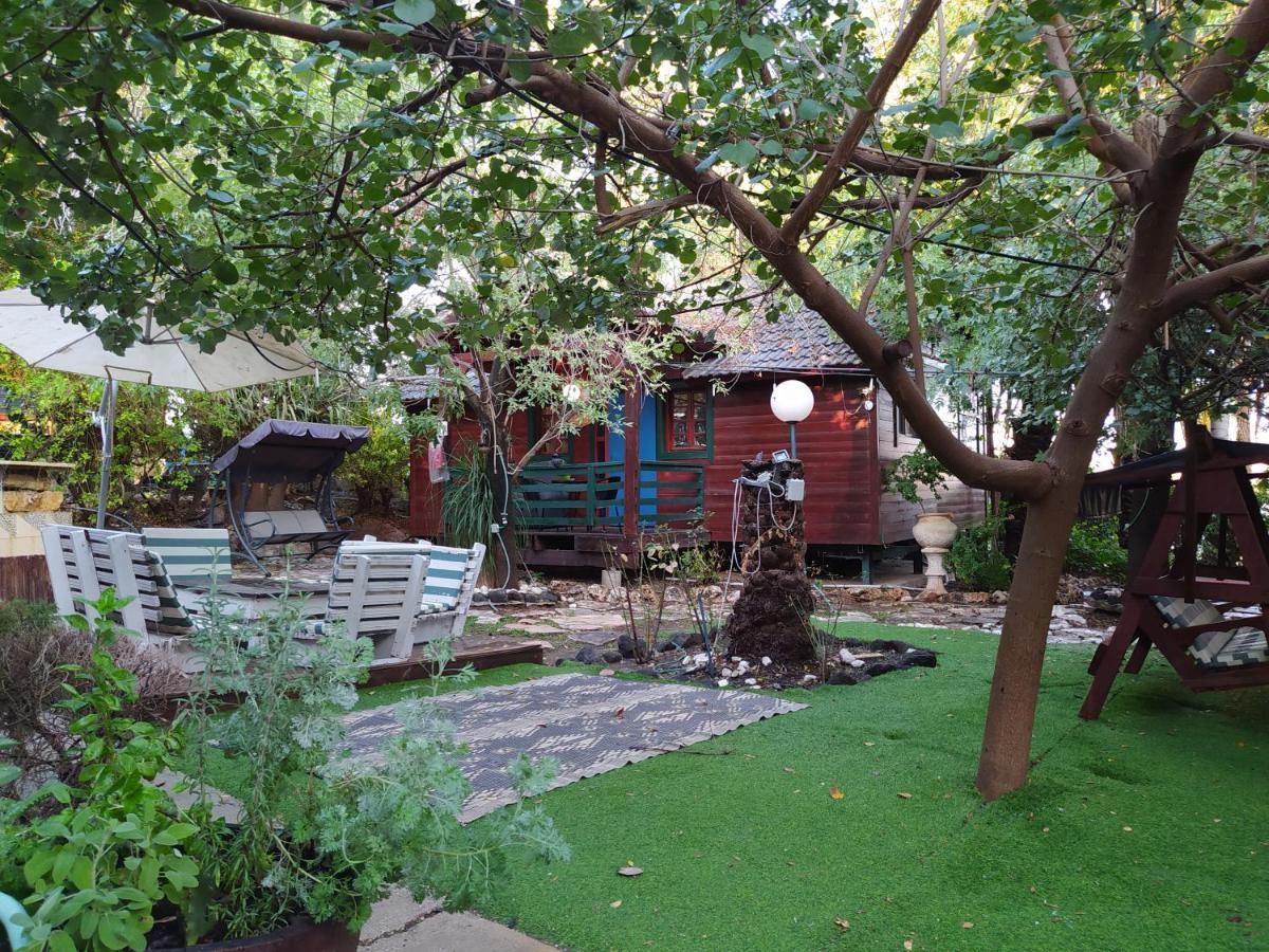 Family Cabin Menaẖemya Dış mekan fotoğraf