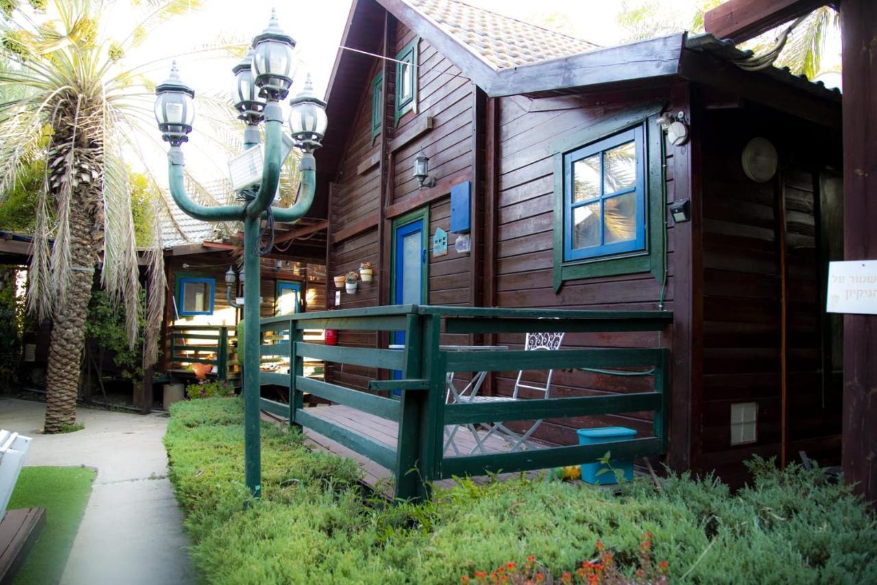 Family Cabin Menaẖemya Dış mekan fotoğraf