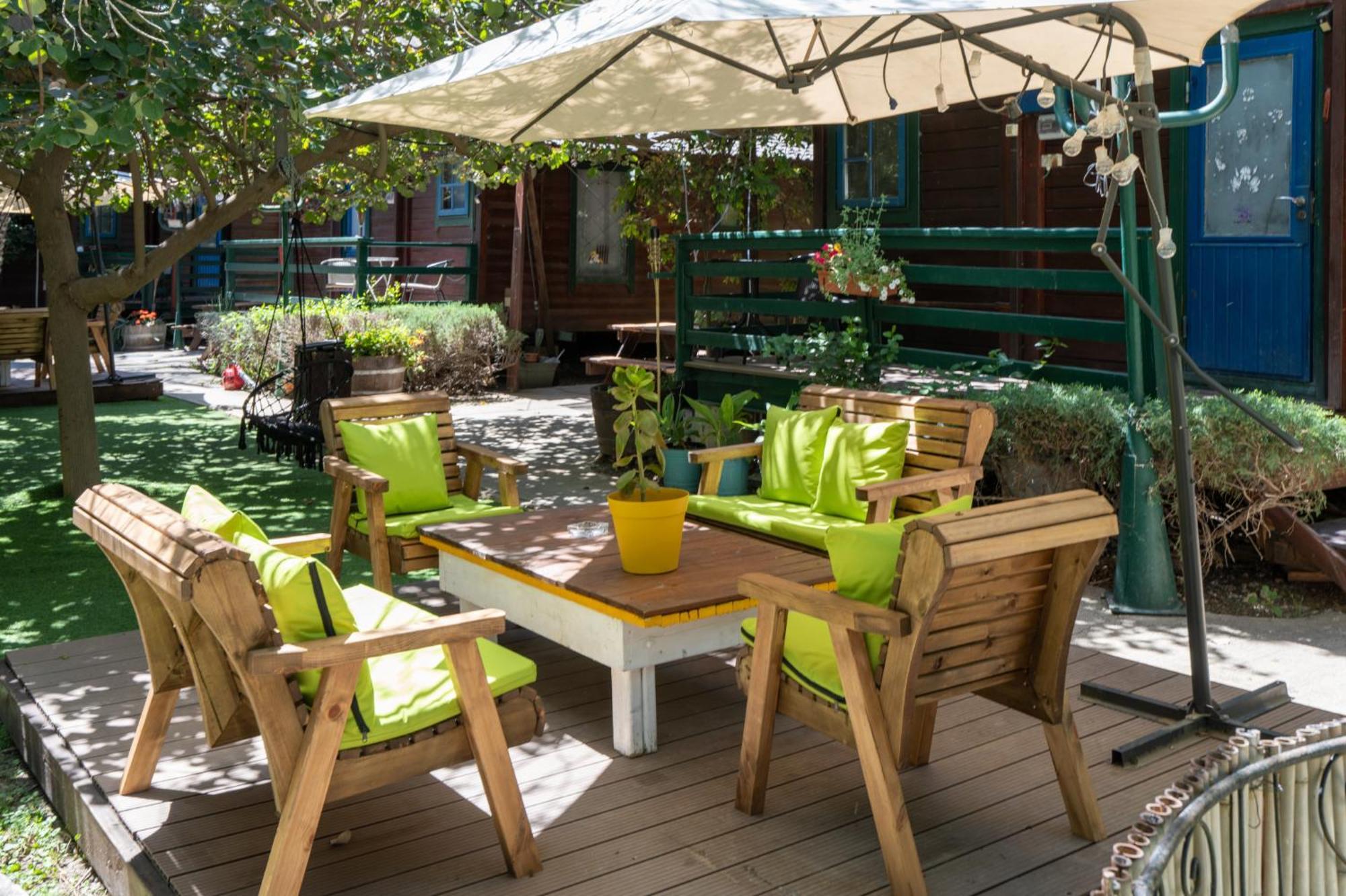 Family Cabin Menaẖemya Dış mekan fotoğraf