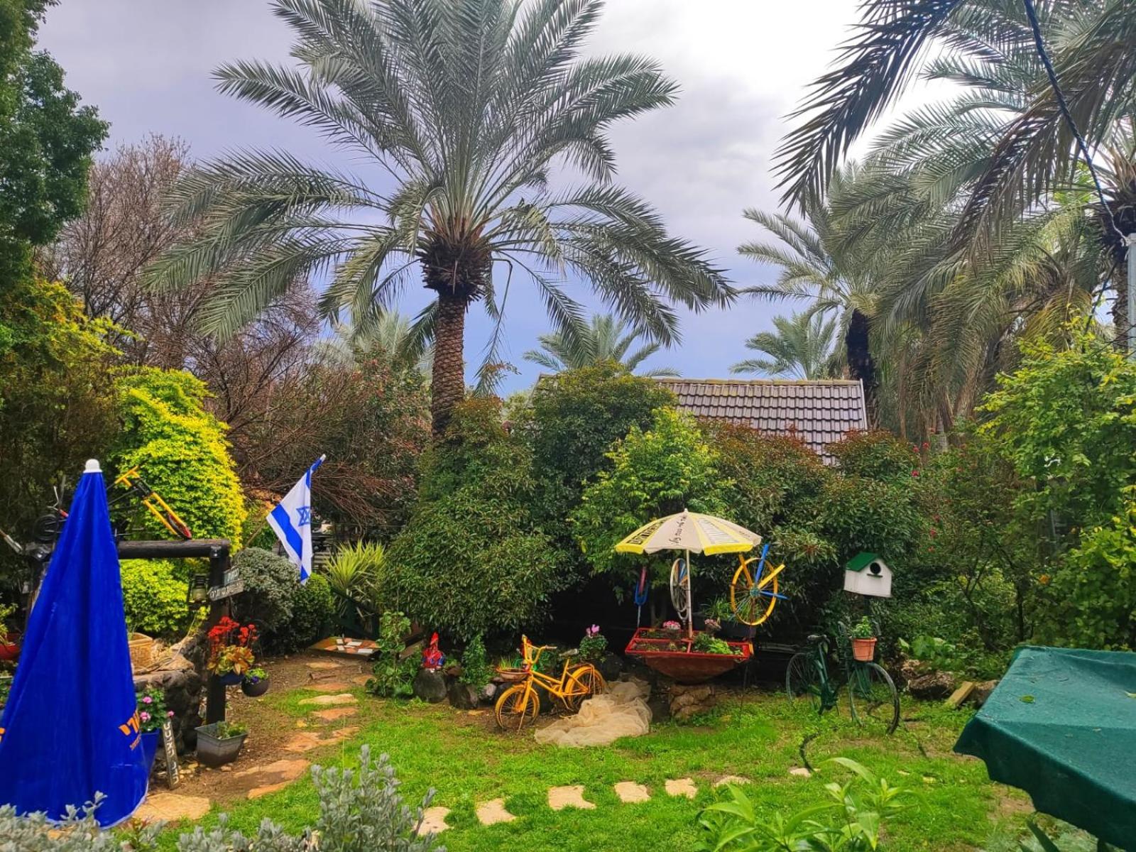 Family Cabin Menaẖemya Dış mekan fotoğraf